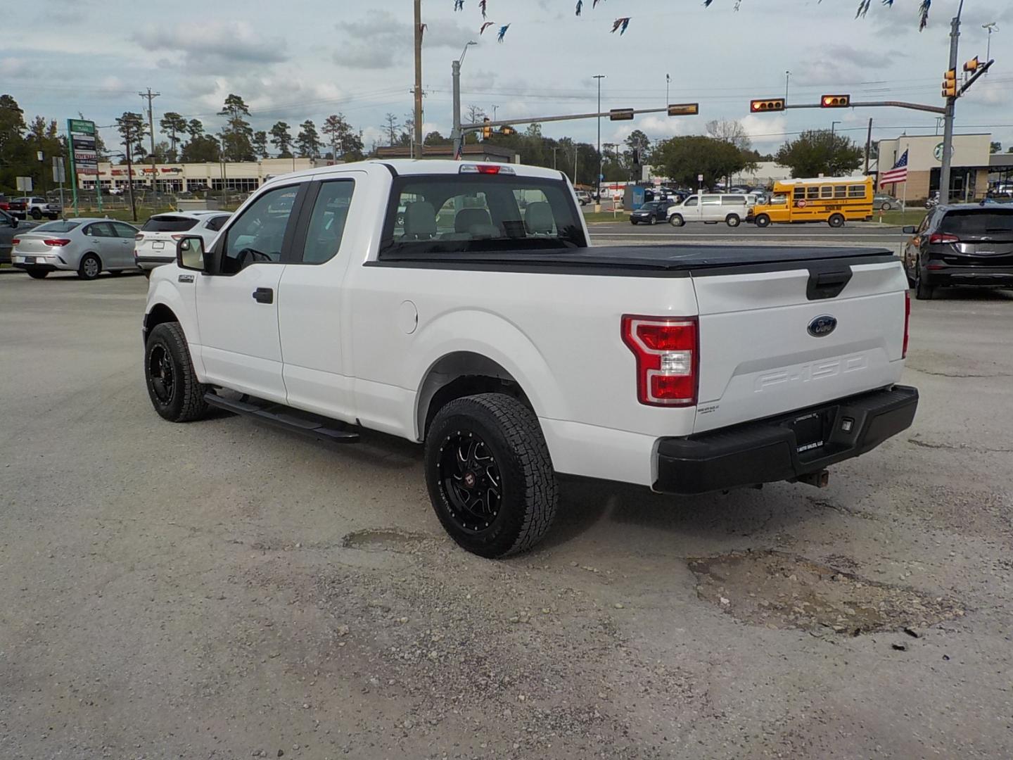 2019 White /Gray Ford F-150 (1FTEX1CB2KK) with an V-6 engine, Automatic transmission, located at 1617 W Church Street, Livingston, TX, 77351, (936) 327-3600, 30.710995, -94.951157 - Great work truck with a little pizazz!! Check out the wheels on this one! - Photo#5